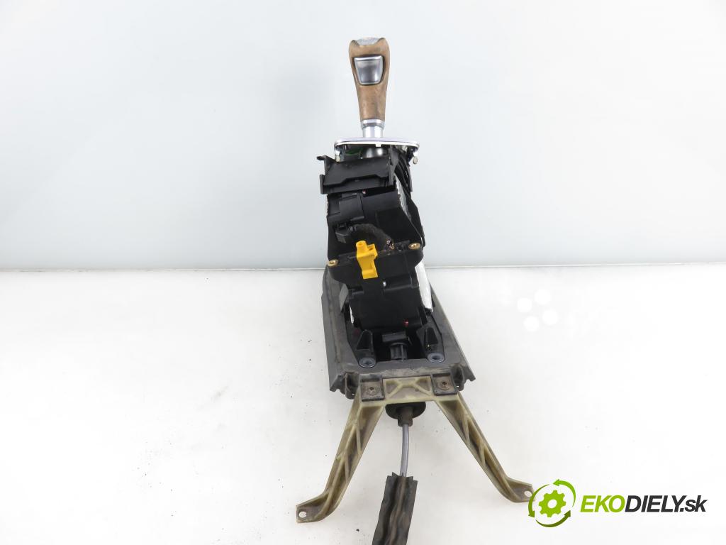 PORSCHE CAYENNE II (92A) SUV 2010 176,00 3.0 Diesel - M 05.9E 2967,00 ZVEDÁK: 7P5713025P