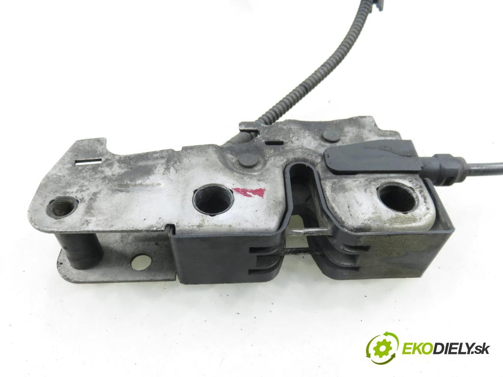 PORSCHE CAYENNE II (92A) SUV 2010 176,00 3.0 Diesel - M 05.9E 2967,00 zámok kapoty