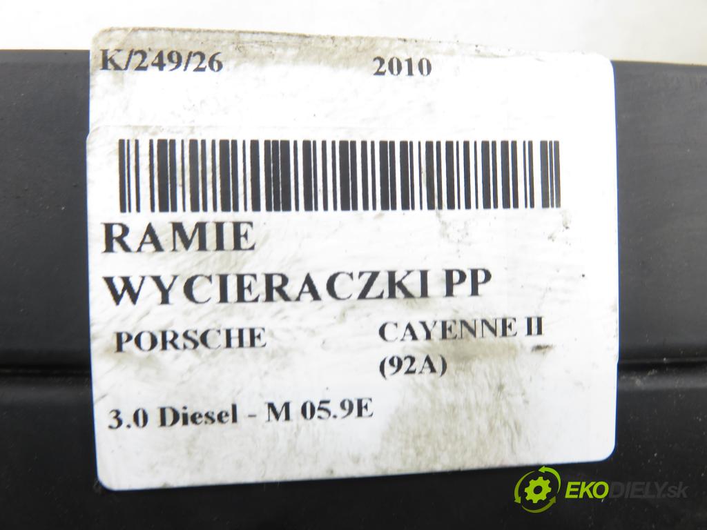 PORSCHE CAYENNE II (92A) SUV 2010 176,00 3.0 Diesel - M 05.9E 2967,00 RAMENO: stierače PP 7P0955410B ; 7P0955409B