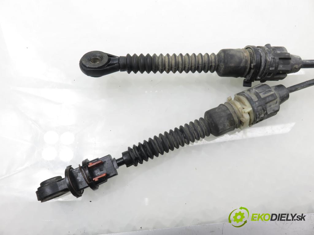 RENAULT SCENIC II (JM0/1_) MINIVAN 2008 78,00 1.5 dCi 106 - K9K 732 1461,00 ZVEDÁK: 8200831615