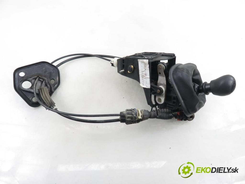 RENAULT SCENIC II (JM0/1_) MINIVAN 2008 78,00 1.5 dCi 106 - K9K 732 1461,00 ZVEDÁK: 8200831615