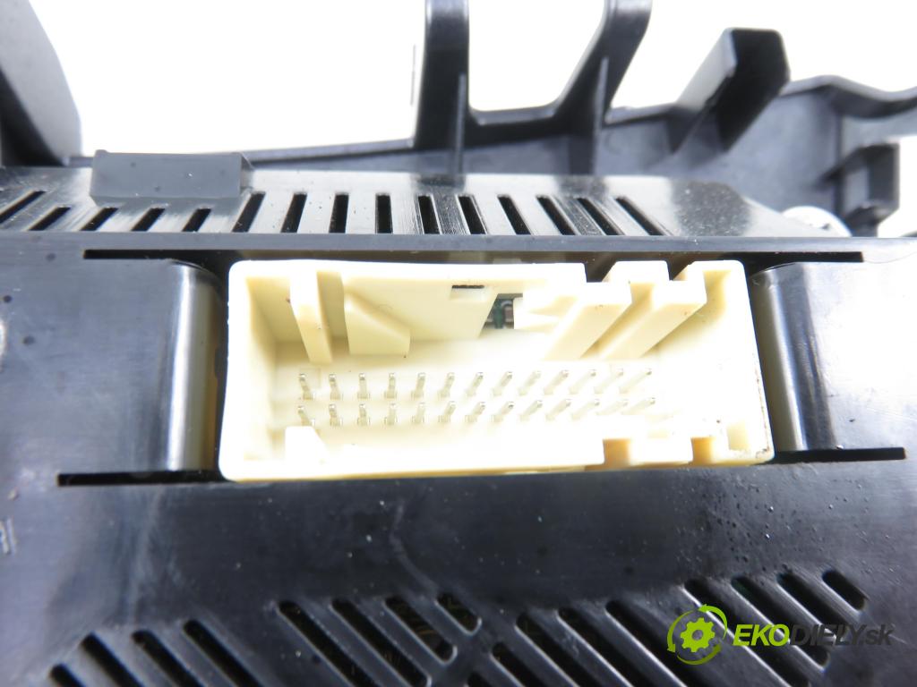 FORD FOCUS III Turnier KOMBI 2012 85,00 1.6 TDCi - T1DB 1560,00 Panel kúrenia KLIMATRONIK BM5T18C612CH