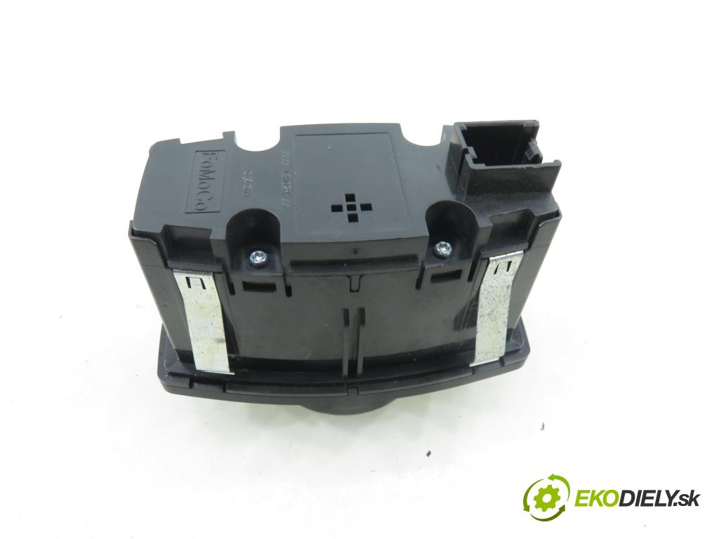 FORD FOCUS III Turnier KOMBI 2012 85,00 1.6 TDCi - T1DB 1560,00 přepínač světla BM5T13A024CC