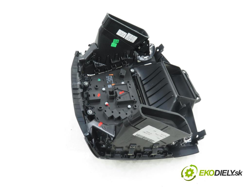 FORD FOCUS III Turnier KOMBI 2012 85,00 1.6 TDCi - T1DB 1560,00 palubná doska AM5T18K811CD