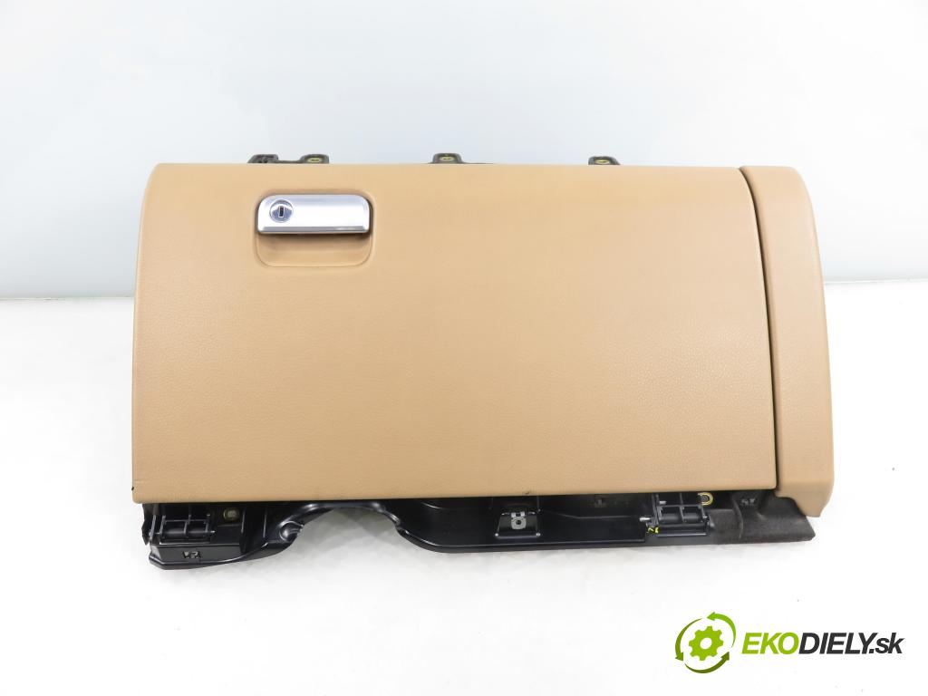 PORSCHE CAYENNE II (92A) SUV 2010 176,00 3.0 Diesel - M 05.9E 2967,00 Priehradka, kastlík 7P5857095