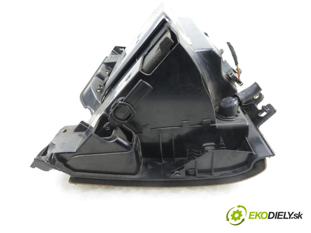 PORSCHE CAYENNE II (92A) SUV 2010 176,00 3.0 Diesel - M 05.9E 2967,00 Priehradka, kastlík 7P5857095