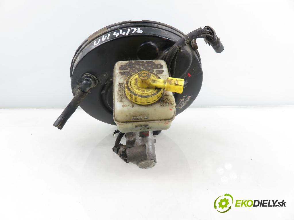 VW GOLF IV Variant (1J5) KOMBI 2000 77,00 1.6 16V - ATN 1598,00 posilovač 1J1614205 ; 03786404014 (Servočerpadlo)