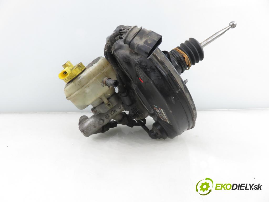 VW GOLF IV Variant (1J5) KOMBI 2000 77,00 1.6 16V - ATN 1598,00 posilovač 1J1614205 ; 03786404014 (Servočerpadlo)