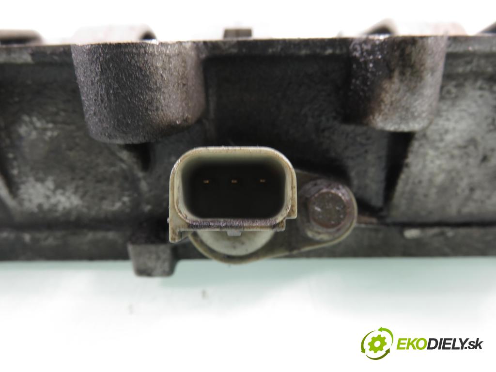 FORD MONDEO III sedan (B4Y) SEDAN 2002 96,00 2.0 TDCi - FMBA 1998,00 klávesnice 2S7Q6K537AB