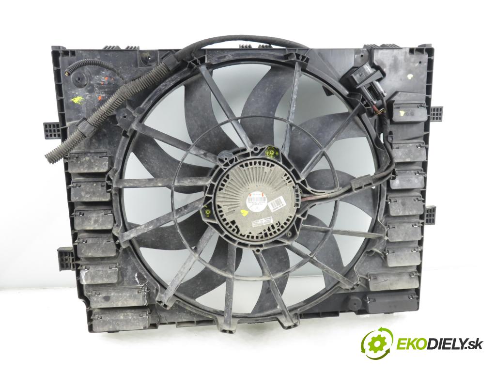 PORSCHE CAYENNE II (92A) SUV 2010 176,00 3.0 Diesel - M 05.9E 2967,00 ventilátor chladič PODNEBÍ / VODA 7P0121201F ; 7P0121203A
