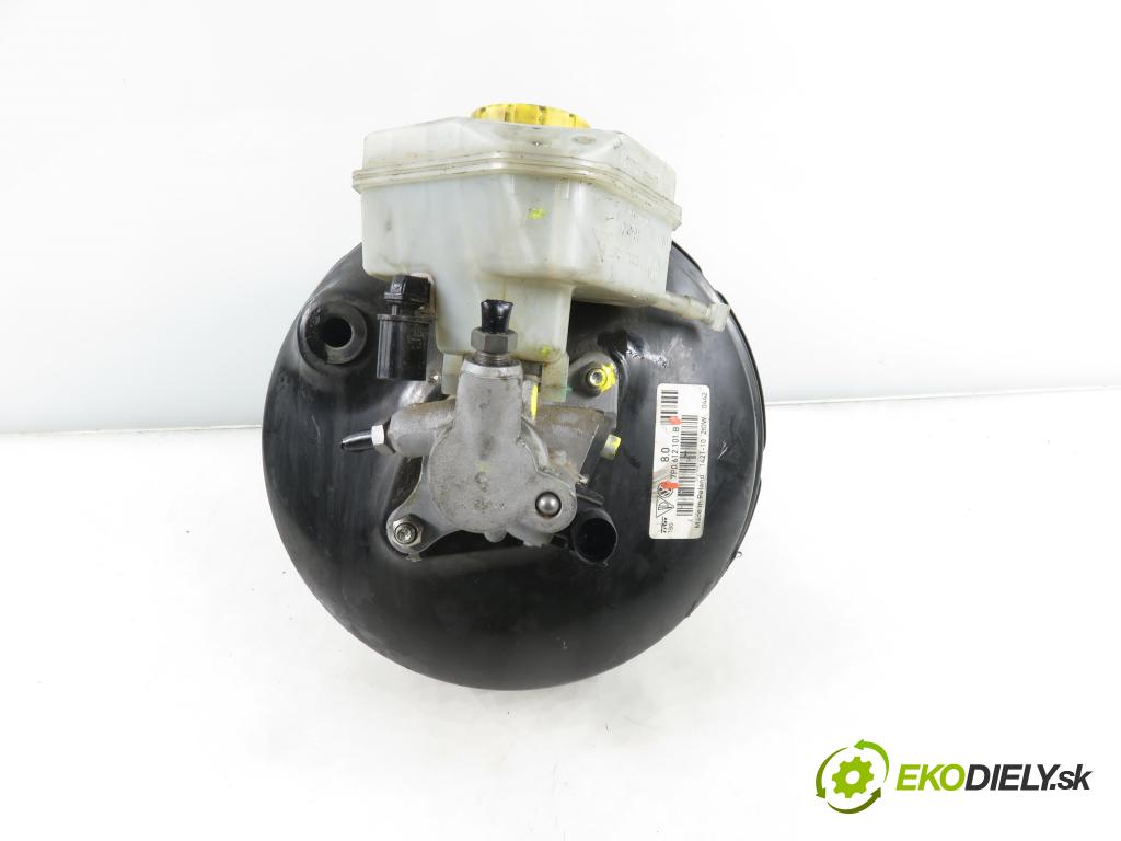 PORSCHE CAYENNE II (92A) SUV 2010 176,00 3.0 Diesel - M 05.9E 2967,00 Posilovač 7P0612101B (Servočerpadlo)