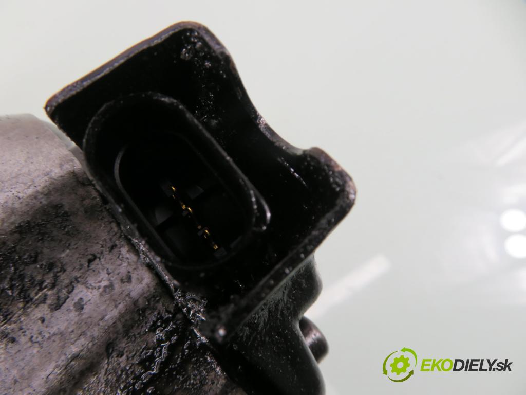 VW PASSAT B5.5 (3B3) SEDAN 2002 74,00 1.9 TDI PD 101 - AVB 1896,00 Vaňa olejová 06B103603N (Olejová vaňa)