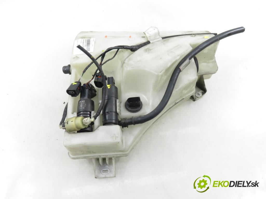 PORSCHE CAYENNE II (92A) SUV 2010 176,00 3.0 Diesel - M 05.9E 2967,00 nádržka ostřikovačů 7P0955453 (Klika dveří ostatní)