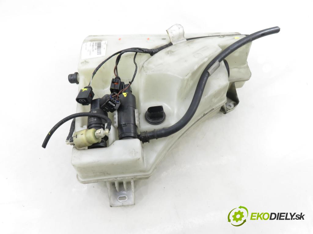 PORSCHE CAYENNE II (92A) SUV 2010 176,00 3.0 Diesel - M 05.9E 2967,00 Nádržka ostrekovačov 7P0955453 (Kľučka dverí ostatné)