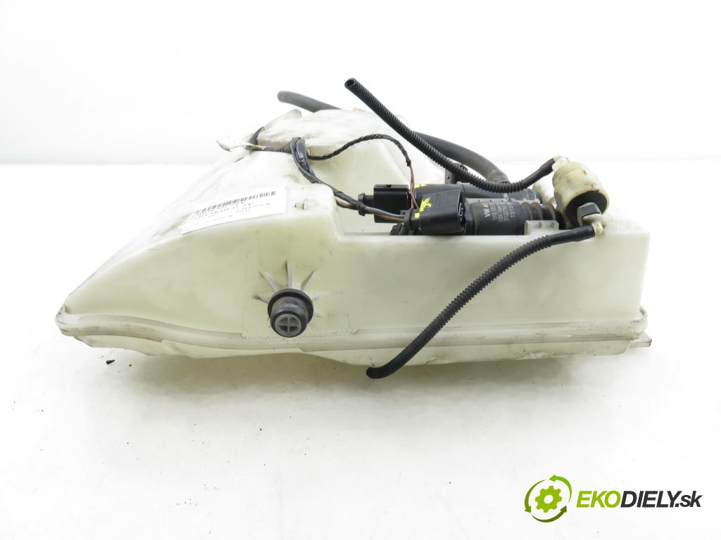 PORSCHE CAYENNE II (92A) SUV 2010 176,00 3.0 Diesel - M 05.9E 2967,00 Nádržka ostrekovačov 7P0955453 (Kľučka dverí ostatné)