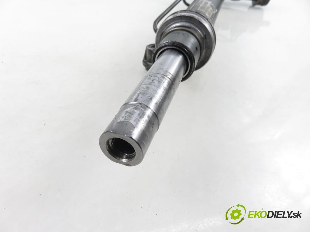 AUDI A4 Avant (8E5, B6) KOMBI 2003 120,00 2.5 V6 TDI 163 - BFC 2496,00 řízení ZE posilovačem 8E1422066T