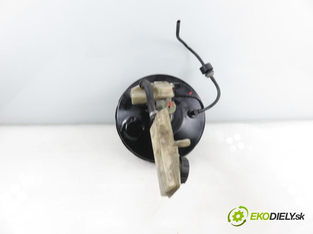 FORD FOCUS II (DA_, HCP) HB 2005 80,00 1.6 TDCi - G8DD 1560,00 Posilovač 3M512B195CF (Servočerpadlo)