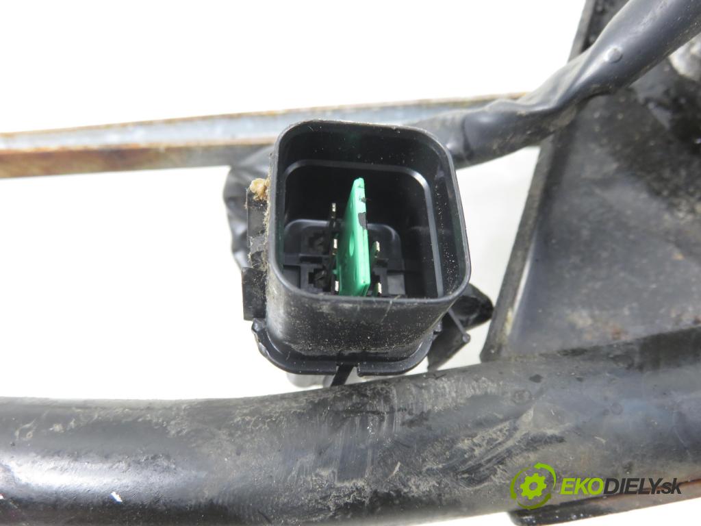 HYUNDAI SONATA IV (EF) SEDAN 2004 96,00 2.0 1997,00 Motorček stieračov