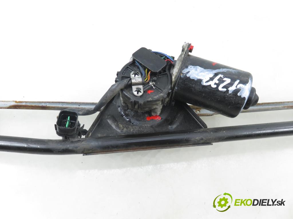 HYUNDAI SONATA IV (EF) SEDAN 2004 96,00 2.0 1997,00 Motorček stieračov