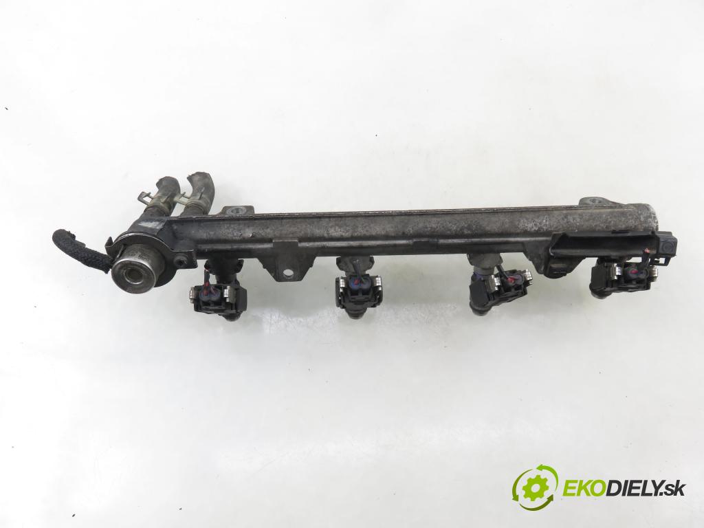 VW GOLF IV Variant (1J5) KOMBI 2000 77,00 1.6 16V - ATN 1598,00 Lišta vstrekovacia 036133319 (Vstrekovacia lišta)