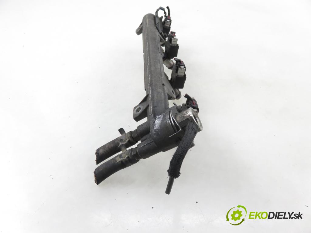 VW GOLF IV Variant (1J5) KOMBI 2000 77,00 1.6 16V - ATN 1598,00 Lišta vstrekovacia 036133319 (Vstrekovacia lišta)