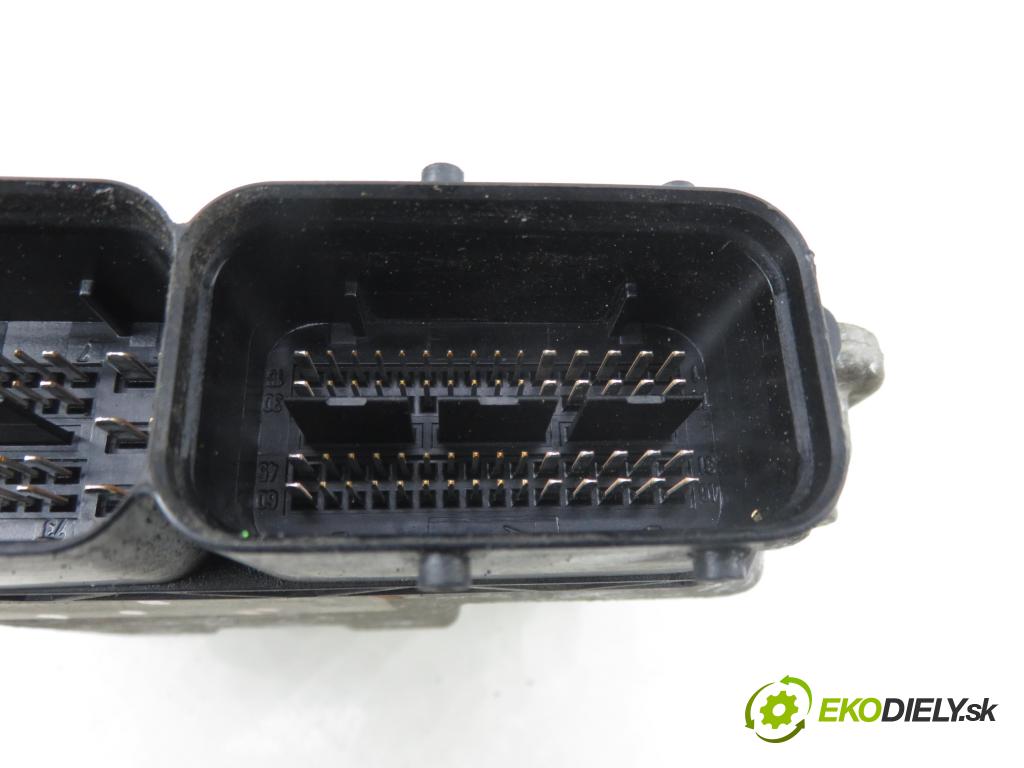 SKODA SUPERB II (3T4) LIFTBACK 2009 118,00 1.8 TSI - BZB 1798,00 řídící jednotka motora 3T0907115 ; 1Z0907115B ; 0261201795