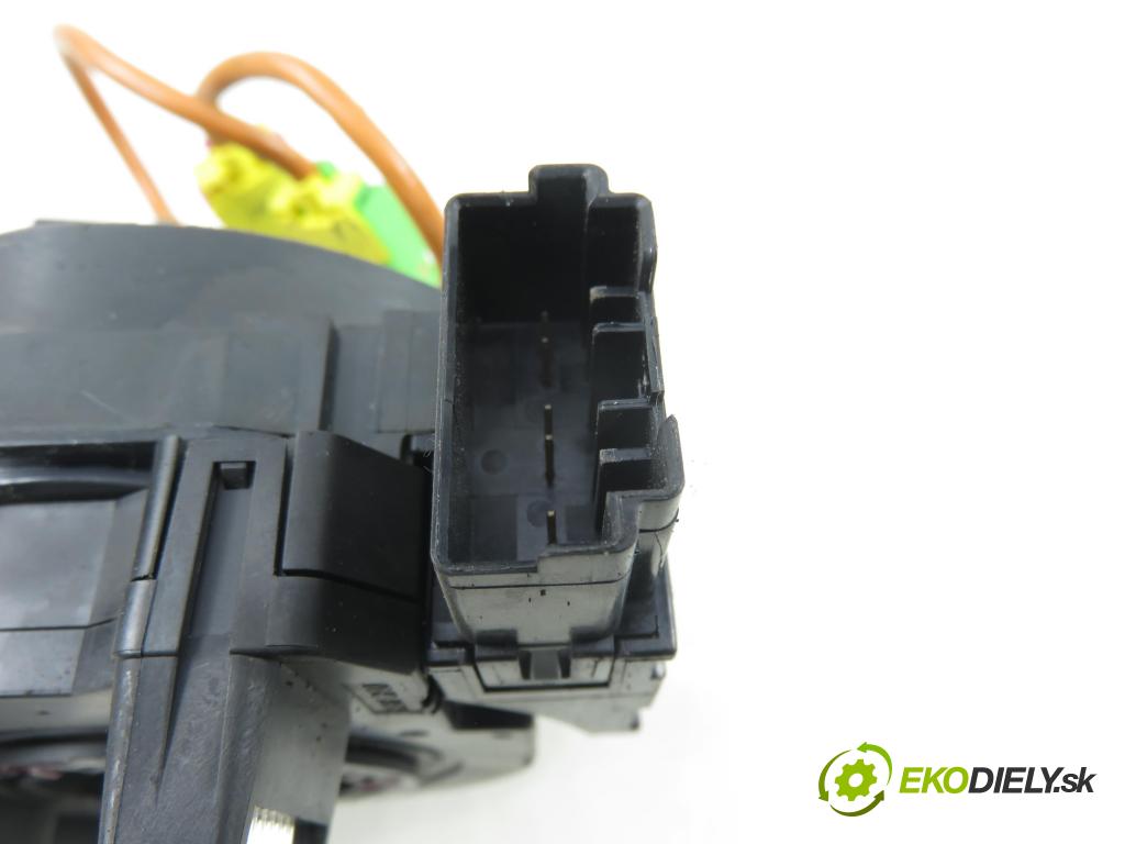 VOLVO S60 I (384) SEDAN 2006 136,00 2.4 D5 - D 5244 T4 2400,00 PÁSKA: air BAG 30798167