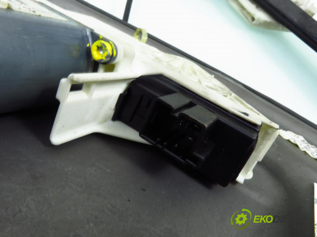 SKODA SUPERB II (3T4) SEDAN 2009 118,00 1.8 TSI - BZB 1798,00 mechanismus oken 3T0837401A ; 8K0959801