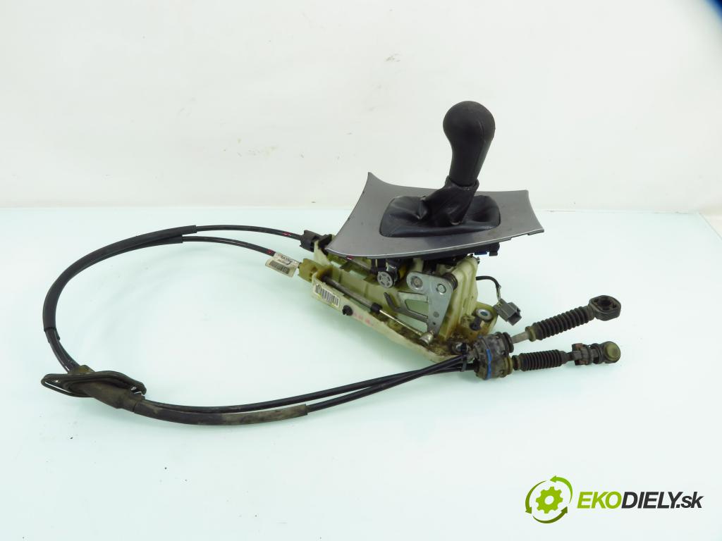 VOLVO S60 I (384) SEDAN 2006 136,00 2.4 D5 - D 5244 T4 2400,00 ZVEDÁK: 30713358