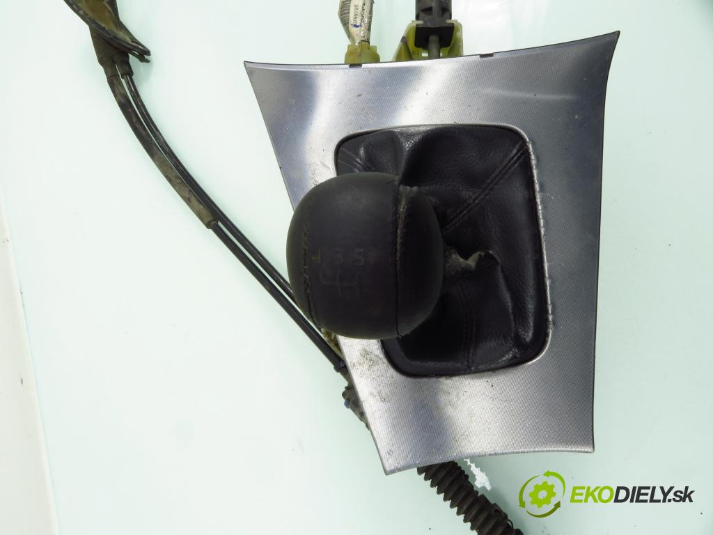 VOLVO S60 I (384) SEDAN 2006 136,00 2.4 D5 - D 5244 T4 2400,00 ZVEDÁK: 30713358