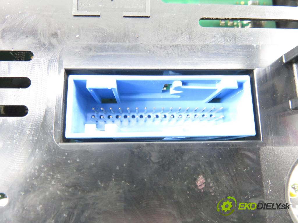 SKODA SUPERB II (3T4) LIFTBACK 2009 118,00 1.8 TSI - BZB 1798,00 prístrojovka elektrický 3T1920840B ; A2C53249763 ; V0015000