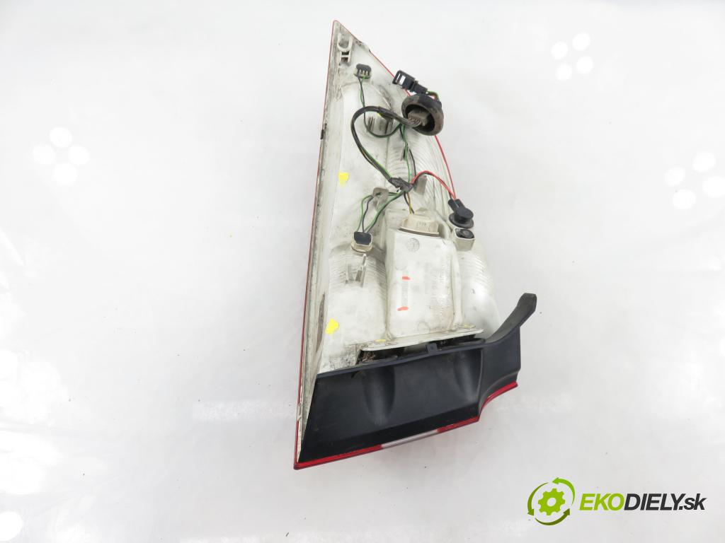 SKODA SUPERB II (3T4) LIFTBACK 2009 118,00 1.8 TSI - BZB 1798,00 Svetlo pravé zadné 3T5945096