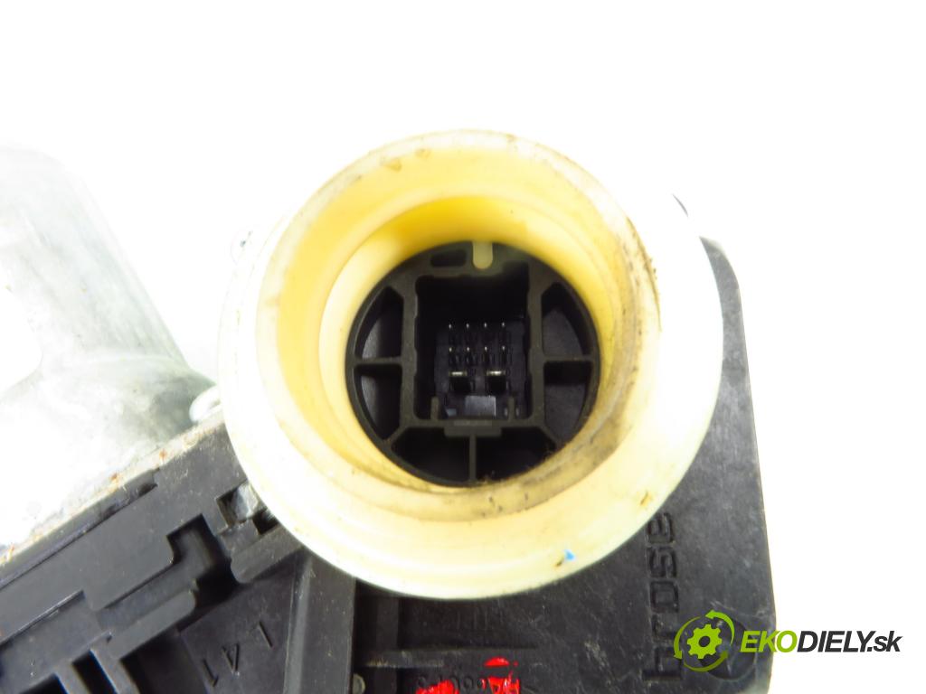 TOYOTA AURIS (_E15_) HB 2007 91,00 1.6 Dual-VVTi 124 - 1ZR-FE 1598,00 Mechanizmus okien 3D 975514102