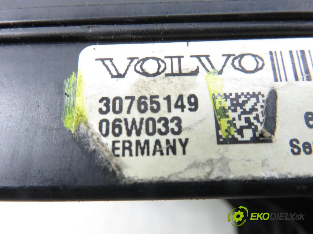 VOLVO S60 I (384) SEDAN 2006 136,00 2.4 D5 - D 5244 T4 2400,00 MODUL BSI 30765149