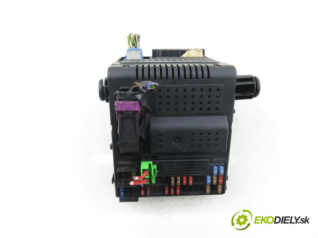 VOLVO S60 I (384) SEDAN 2006 136,00 2.4 D5 - D 5244 T4 2400,00 MODUL BSI 30765149