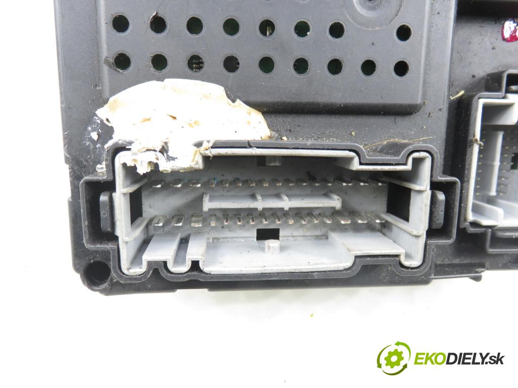 VOLVO S60 I (384) SEDAN 2006 136,00 2.4 D5 - D 5244 T4 2400,00 MODUL BSI 30765149