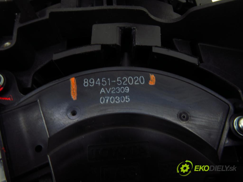 TOYOTA AURIS (_E15_) HB 2007 91,00 1.6 Dual-VVTi 124 - 1ZR-FE 1598,00 ZVEDÁK: 8945152020