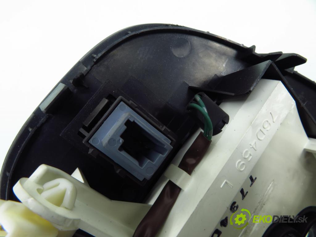 TOYOTA AURIS (_E15_) HB 2007 91,00 1.6 Dual-VVTi 124 - 1ZR-FE 1598,00 ZVEDÁK: 8945152020