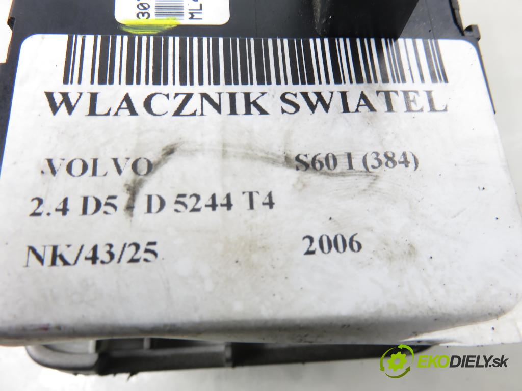 VOLVO S60 I (384) SEDAN 2006 136,00 2.4 D5 - D 5244 T4 2400,00 přepínač světla 30739312