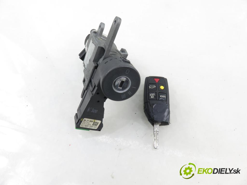 VOLVO S60 I (384) SEDAN 2006 136,00 2.4 D5 - D 5244 T4 2400,00 spínačka 8626324 ; 8621509 (Spínací skříňka)