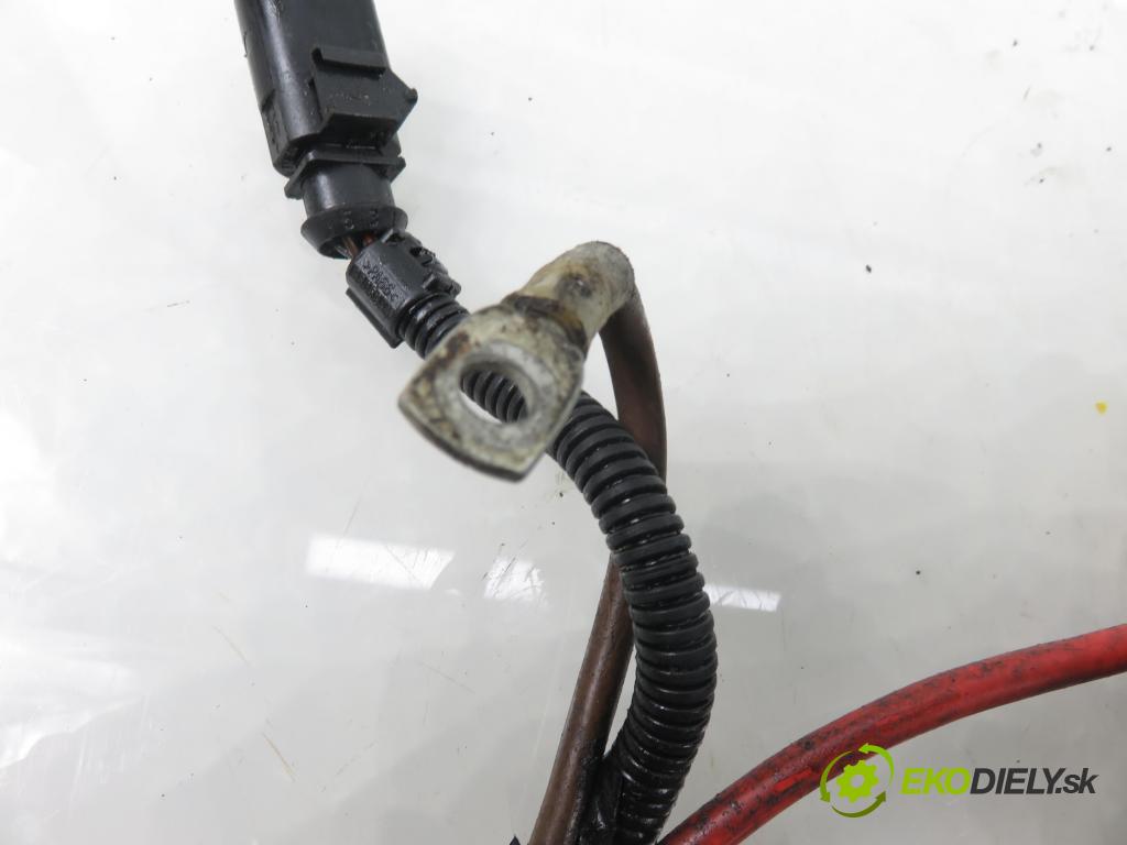 VW GOLF V (1K1) HB 2005 55,00 1.4 16V - BCA 1390,00 řízení ZE posilovačem 1K1423051BG ; 1K1909144G ; 7805277119