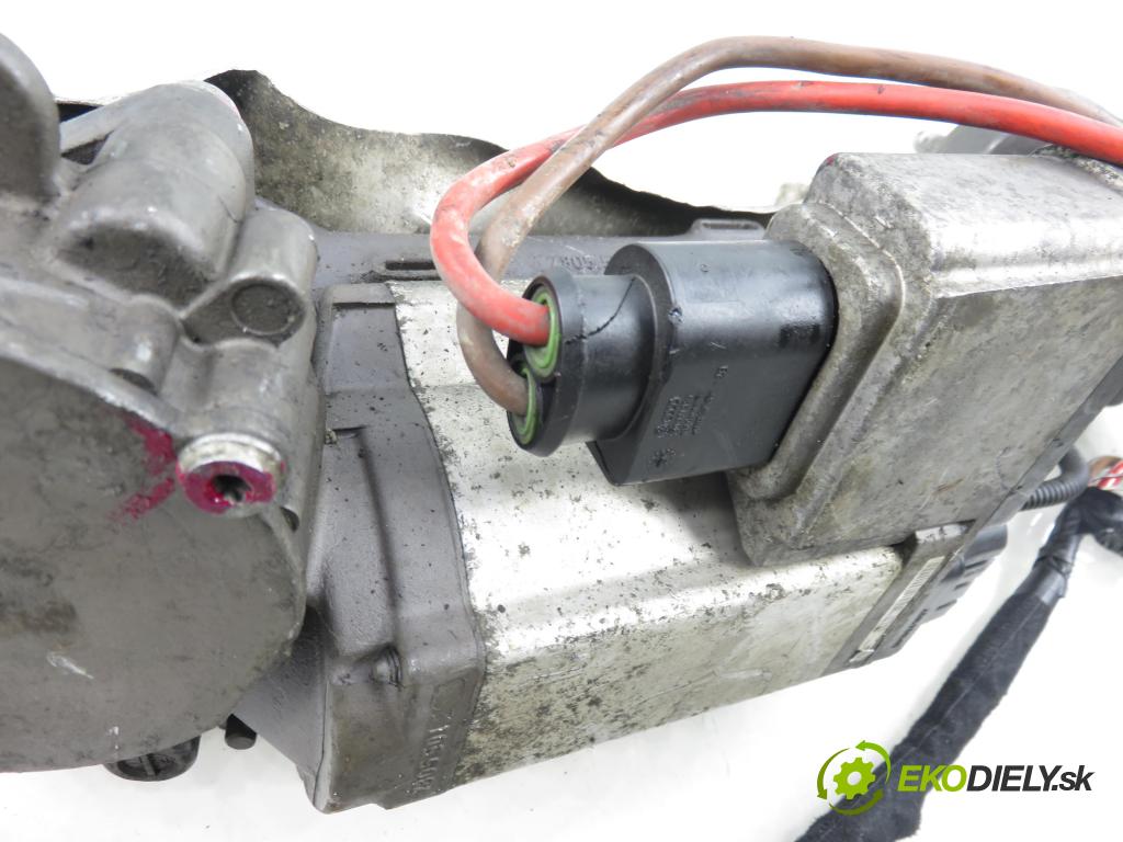 VW GOLF V (1K1) HB 2005 55,00 1.4 16V - BCA 1390,00 řízení ZE posilovačem 1K1423051BG ; 1K1909144G ; 7805277119