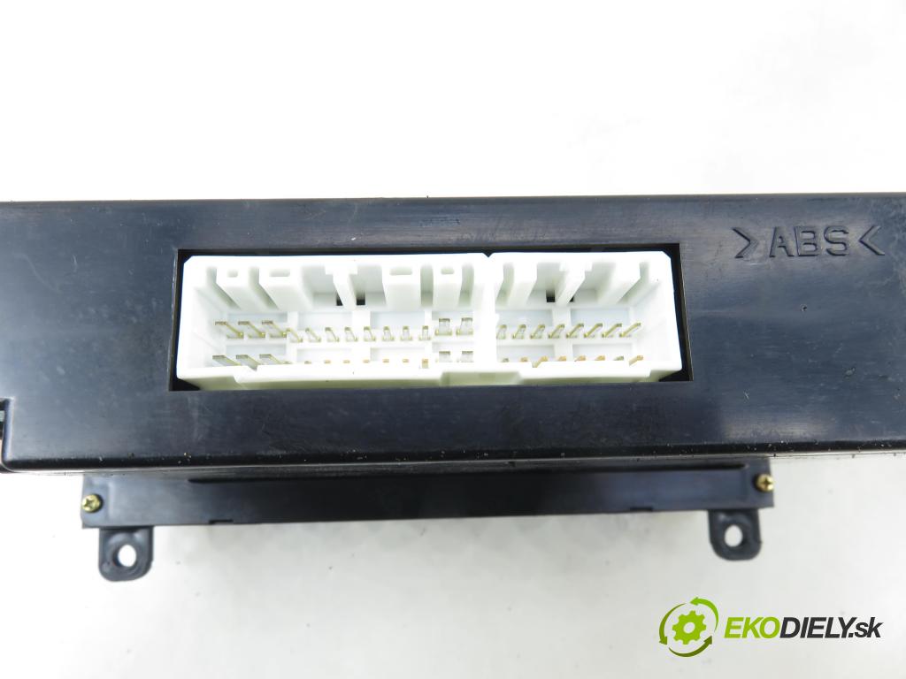 HYUNDAI SONATA IV (EF) SEDAN 2004 96,00 2.0 1997,00 Panel kúrenia KLIMATRONIK