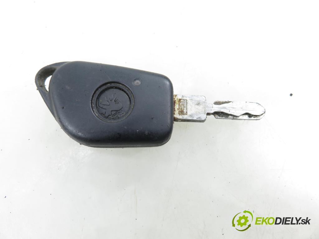 PEUGEOT 406 Break (8E/F) KOMBI 2001 80,00 2.0 HDI 110 - RHZ (DW10ATED) 1997,00 spinačka / zámky N0500108