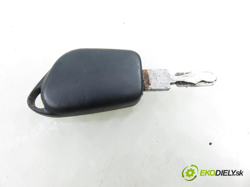 PEUGEOT 406 Break (8E/F) KOMBI 2001 80,00 2.0 HDI 110 - RHZ (DW10ATED) 1997,00 spinačka / zámky N0500108