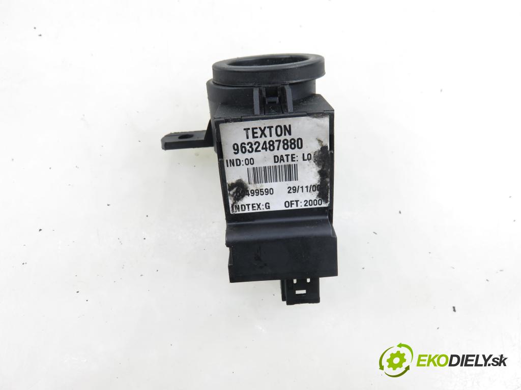 PEUGEOT 406 Break (8E/F) KOMBI 2001 80,00 2.0 HDI 110 - RHZ (DW10ATED) 1997,00 spinačka / zámky N0500108