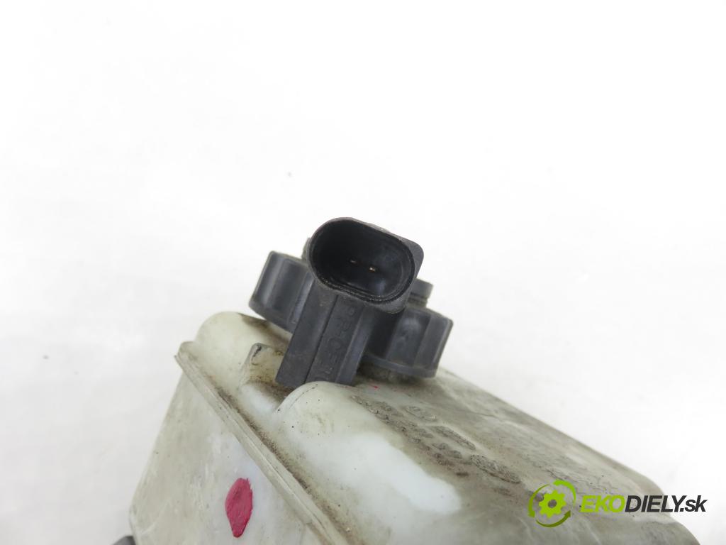 SKODA SUPERB II (3T4) SEDAN 2009 118,00 1.8 TSI - BZB 1798,00 posilovač 1K1614105BN (Servočerpadlo)