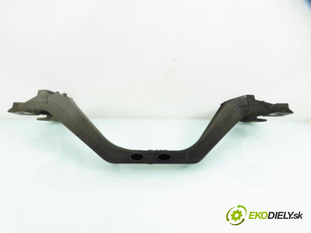 PORSCHE CAYENNE II (92A) SUV 2010 176,00 3.0 Diesel - M 05.9E 2967,00 Uchytenie Motor 7P0199207