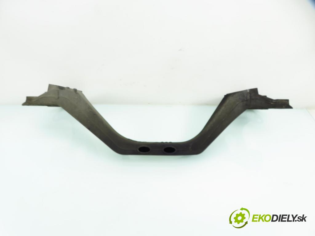 PORSCHE CAYENNE II (92A) SUV 2010 176,00 3.0 Diesel - M 05.9E 2967,00 Uchytenie Motor 7P0199207