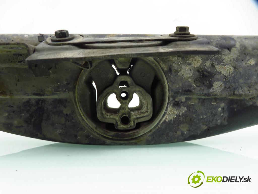 PORSCHE CAYENNE II (92A) SUV 2010 176,00 3.0 Diesel - M 05.9E 2967,00 uchycení převodovky 7PX399227X